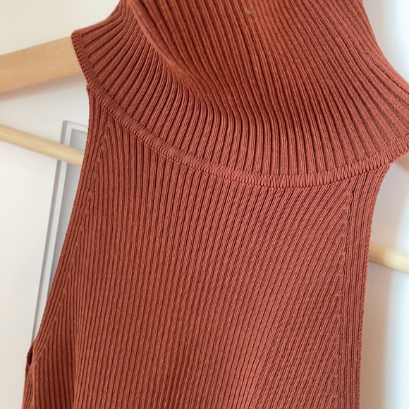 Joe’s Jeans Mock Neck Sleeveless Ribbed Tank - Picture 5 of 9